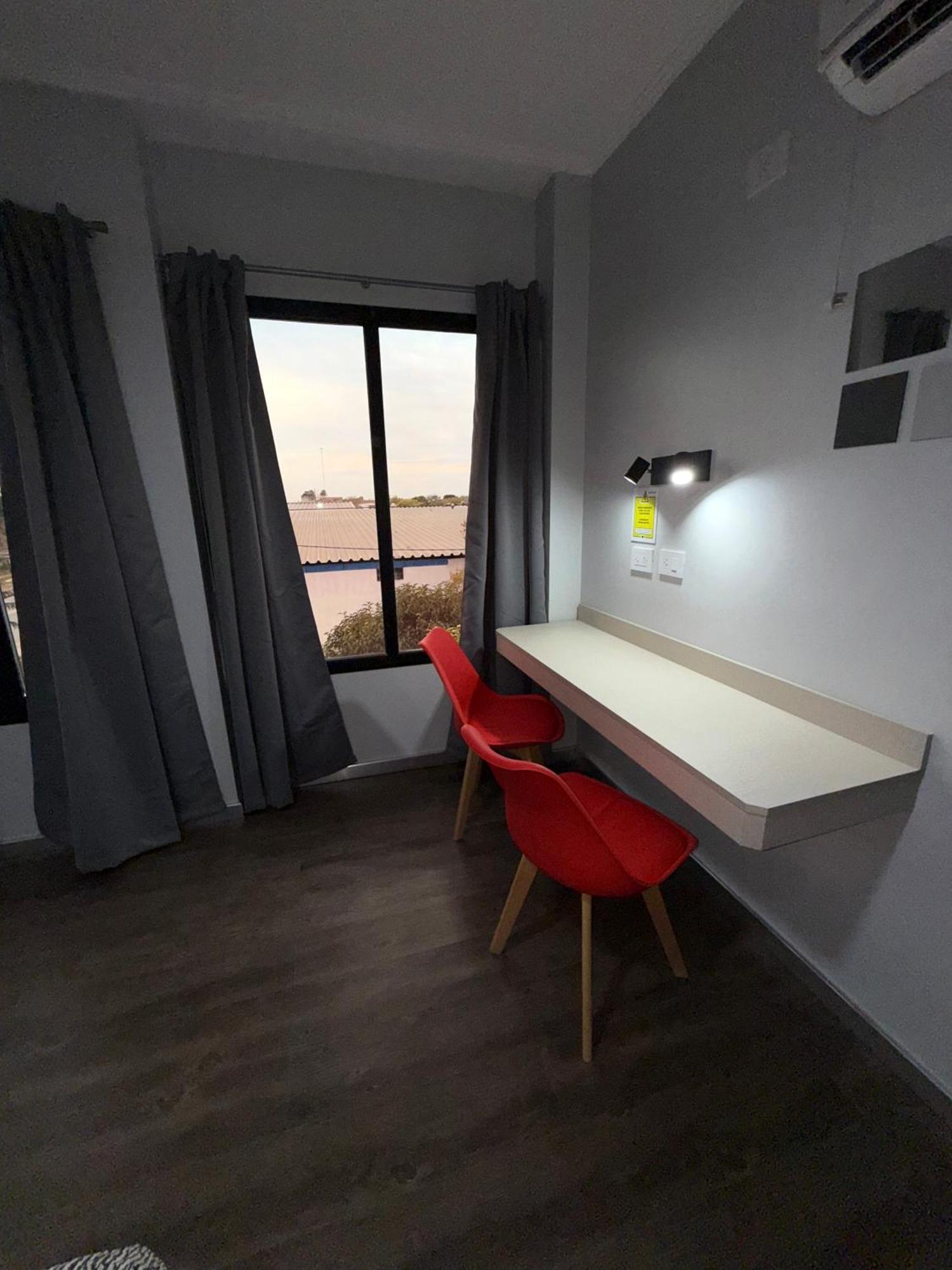 Hotel Escala Uno Санто-Томе Экстерьер фото